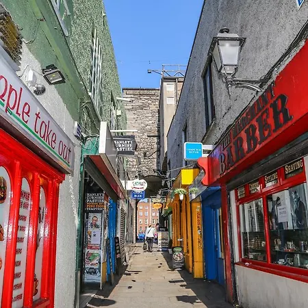 Temple Bar *